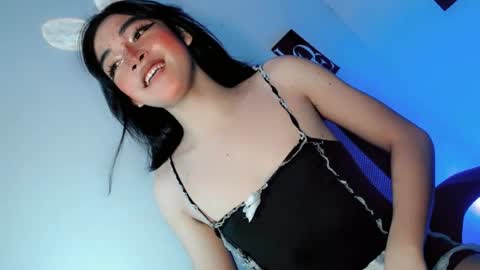 Snapshot of precious_laura18 chatting on 06/17/26, 08:10 precious_laura18 online show from 06/17/26, 08:10