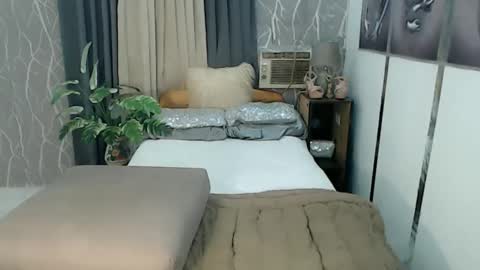 ur hot and wet precious online show from 02/03/26, 06:40