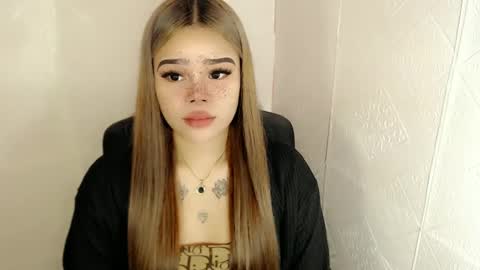 MAXXINE online show from 02/28/25, 02:09