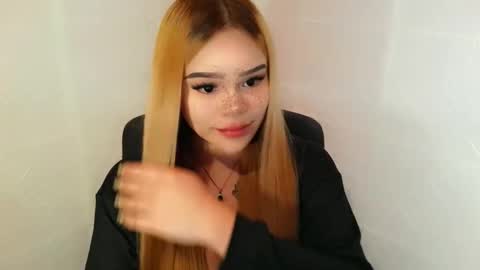 MAXXINE online show from 12/04/25, 02:04