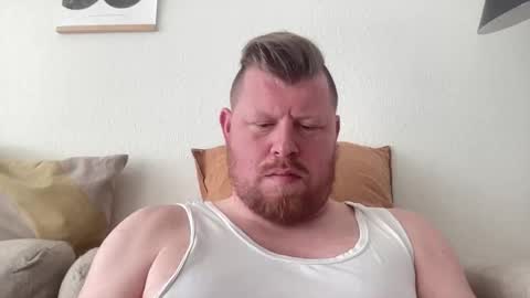 Snapshot of premiumg chatting on 03/15/26, 02:23 premiumg online show from 03/15/26, 02:23