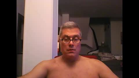 Snapshot of prendimisubito chatting on 10/18/25, 10:32 prendimisubito online show from 10/18/25, 10:32