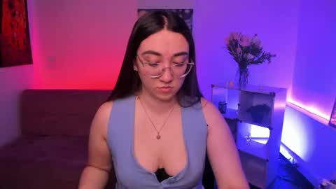 Camila  online show from 06/08/26, 12:05