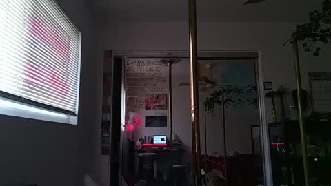 PrettiBritti online show from 02/05/26, 10:58