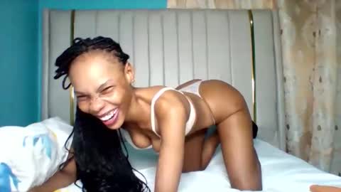 pretty253 online show from 11/30/25, 06:23