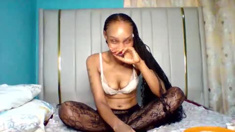 pretty253 online show from 12/03/25, 06:50