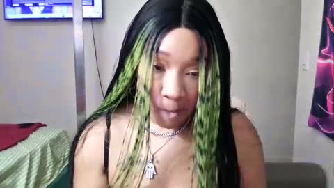 Yasmine pretty online show from 11/16/25, 10:15