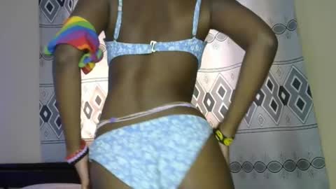 Snapshot of pretty__lisa chatting on 01/12/26, 08:52 pretty__lisa online show from 01/12/26, 08:52