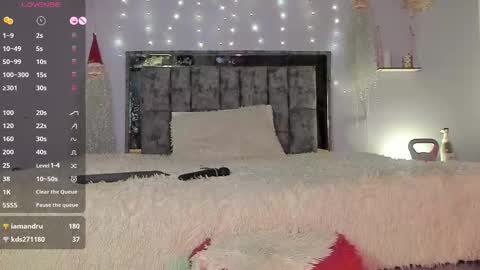 Snapshot of pretty_and_strong chatting on 11/11/25, 01:05 pretty_and_strong online show from 11/11/25, 01:05