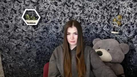 Snapshot of pretty_angell_ chatting on 04/07/26, 10:59 anna online show from 04/07/26, 10:59