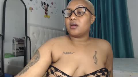 Snapshot of pretty_annah chatting on 02/27/25, 12:32 Annah online show from 02/27/25, 12:32
