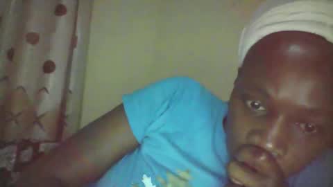 Snapshot of pretty_beib chatting on 10/14/25, 02:45 Karol online show from 10/14/25, 02:45