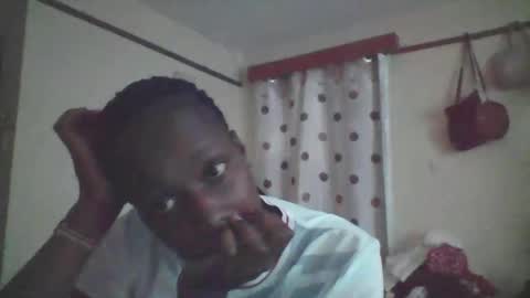 Snapshot of pretty_beib chatting on 11/01/25, 02:08 Karol online show from 11/01/25, 02:08