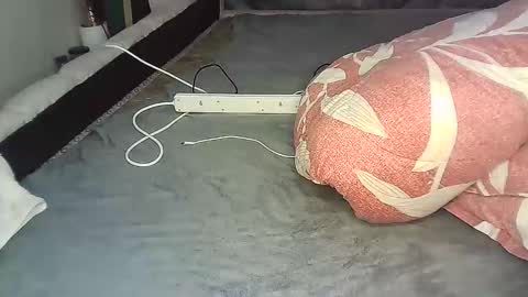 Snapshot of pretty_bums chatting on 12/09/24, 03:40 chichi online show from 12/09/24, 03:40