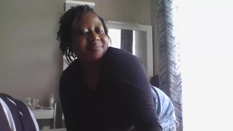 Snapshot of pretty_bums chatting on 03/02/25, 12:54 chichi online show from 03/02/25, 12:54