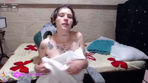 pretty_cristal22 online show from 02/11/25, 03:18
