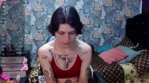 pretty_cristal22 online show from 04/26/26, 03:32
