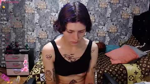 pretty_cristal22 online show from 04/28/26, 12:10