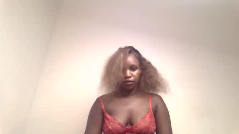 pretty_curvy99 online show from 05/02/26, 06:13
