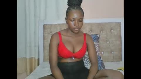 Snapshot of pretty_ebony2 chatting on 02/14/26, 07:21 Anne online show from 02/14/26, 07:21