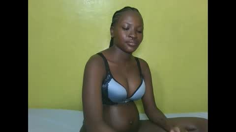Snapshot of pretty_ebony2 chatting on 03/03/26, 03:51 Anne online show from 03/03/26, 03:51