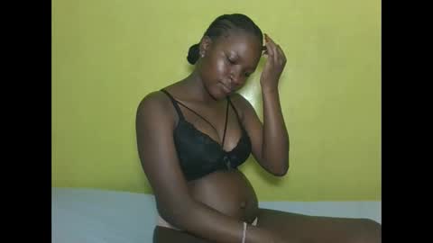 Snapshot of pretty_ebony2 chatting on 03/18/26, 02:47 Anne online show from 03/18/26, 02:47