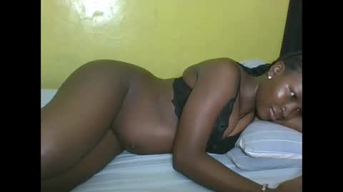 Snapshot of pretty_ebony2 chatting on 03/27/26, 10:53 Anne online show from 03/27/26, 10:53