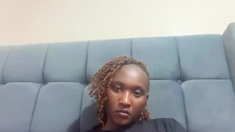 Snapshot of pretty_ellsie chatting on 10/08/25, 02:53 independent model online show from 10/08/25, 02:53