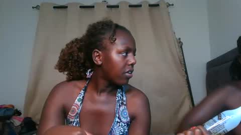 Snapshot of pretty_empress chatting on 08/02/26, 07:01 pretty_empress online show from 08/02/26, 07:01