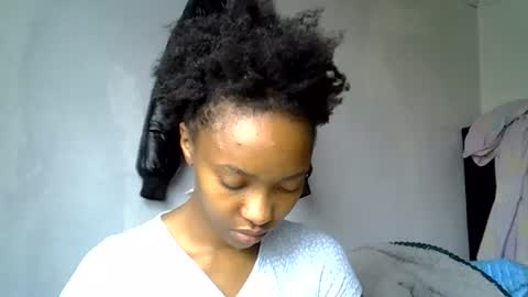 pretty jazminee online show from 06/17/26, 09:56