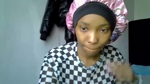 pretty jazminee online show from 06/23/26, 06:11