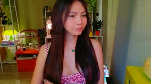 Snapshot of pretty_kimxxx chatting on 03/22/26, 02:04 Kim online show from 03/22/26, 02:04