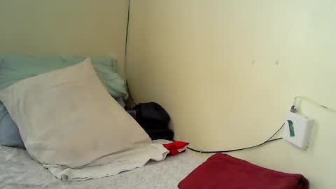 Snapshot of pretty_kylah chatting on 06/15/26, 01:35 pretty_kylah online show from 06/15/26, 01:35