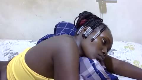 pretty_leila1 online show from 05/01/26, 09:19