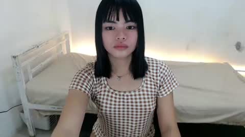 Snapshot of pretty_little_baby18 chatting on 07/23/26, 06:33 Venus online show from 07/23/26, 06:33