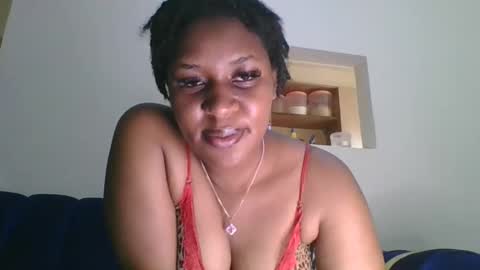 Snapshot of pretty_loreen chatting on 05/03/26, 11:38 loreen online show from 05/03/26, 11:38
