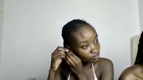 pretty luv1 online show from 02/26/26, 09:19