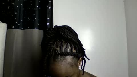 Snapshot of pretty_luv1 chatting on 06/01/26, 09:33 pretty luv1 online show from 06/01/26, 09:33