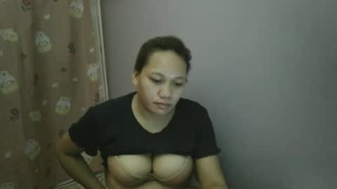 Snapshot of pretty_lyn08 chatting on 05/09/26, 06:02 pretty_lyn08 online show from 05/09/26, 06:02