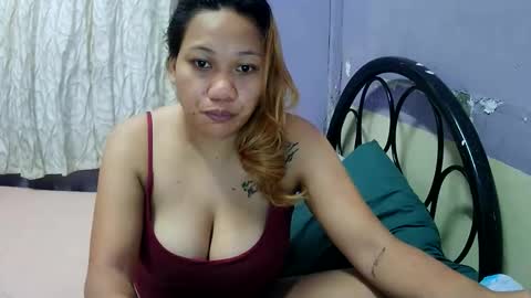 Snapshot of pretty_lyn08 chatting on 06/07/26, 07:12 pretty_lyn08 online show from 06/07/26, 07:12