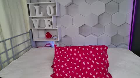 Snapshot of pretty_marta chatting on 01/27/25, 10:16 Pretty Marta online show from 01/27/25, 10:16