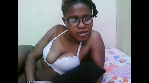 Snapshot of pretty_mellan chatting on 01/25/25, 12:48 pretty_mellan online show from 01/25/25, 12:48