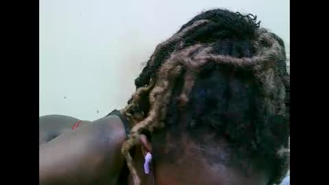 Snapshot of pretty_mellan chatting on 03/07/25, 12:12 pretty_mellan online show from 03/07/25, 12:12