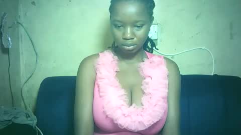 Snapshot of pretty_milan chatting on 12/15/25, 04:06 pretty_milan online show from 12/15/25, 04:06