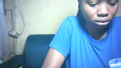 Snapshot of pretty_milan chatting on 12/20/25, 10:11 pretty_milan online show from 12/20/25, 10:11