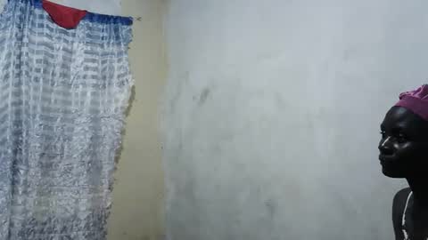 Snapshot of pretty_milla03 chatting on 09/16/25, 07:15 pretty_milla03 online show from 09/16/25, 07:15