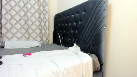 pretty_peshy online show from 05/02/26, 03:11