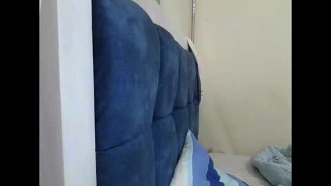 pretty_petite_ebony online show from 04/13/26, 11:37