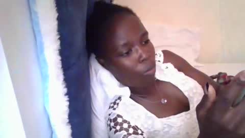 pretty_petite_ebony online show from 05/10/26, 02:22