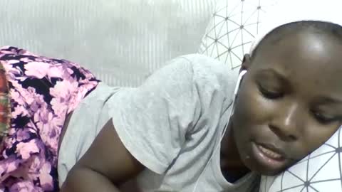 pretty_petite_ebony online show from 06/12/26, 01:15